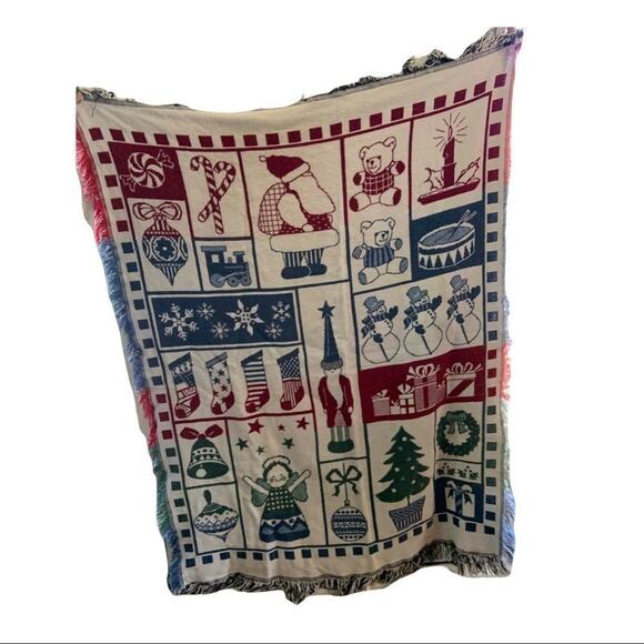 Christmas holiday woven throw blanket! Super festive! In great condition! - Picture 6 of 6